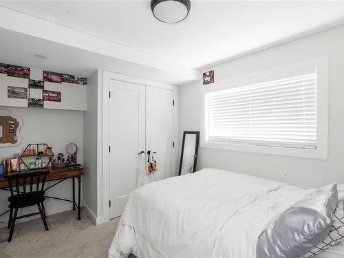 1120 Viewtop Rd, Duncan, BC - Indoor Photo Showing Bedroom