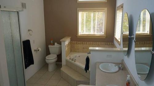 104 Countryside Drive N, Onanole, MB - Indoor Photo Showing Bathroom