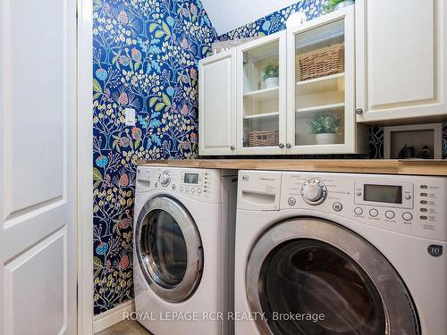 8 Madill Dr, Mono, ON - Indoor Photo Showing Laundry Room