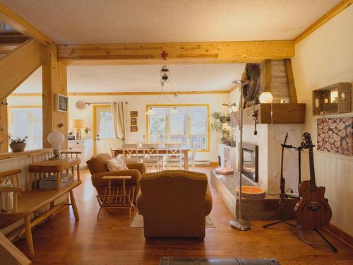 Living room - 312 Ch. Des Pins, Piedmont, QC - Indoor