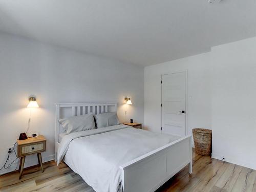 Master bedroom - 96 111E Avenue, Saint-Hippolyte, QC - Indoor Photo Showing Bedroom