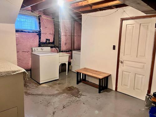 415 Cuyler Street, Thunder Bay, ON - Indoor Photo Showing Laundry Room