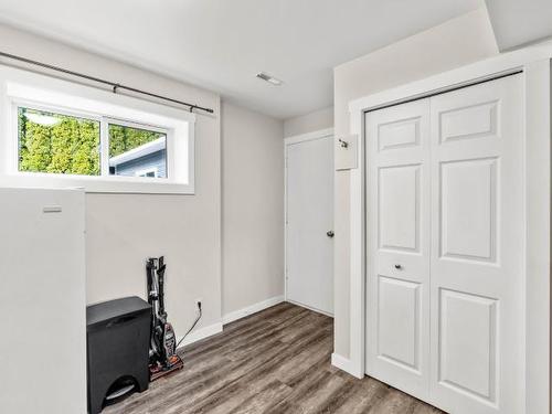 2394 Greenfield Ave, Kamloops, BC - Indoor Photo Showing Other Room
