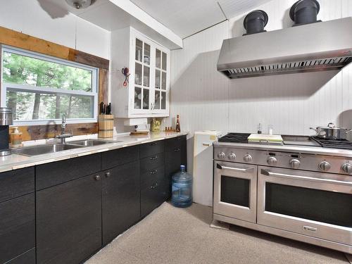 Kitchen - 126 Ch. Du Lac-Des-Esclaves, Harrington, QC - Indoor Photo Showing Kitchen With Double Sink