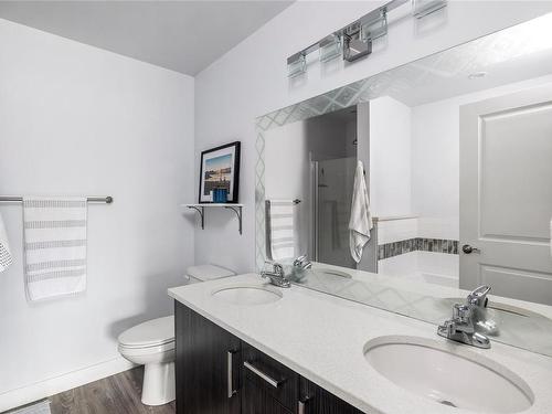 503-15 Canada Ave, Duncan, BC - Indoor Photo Showing Bathroom