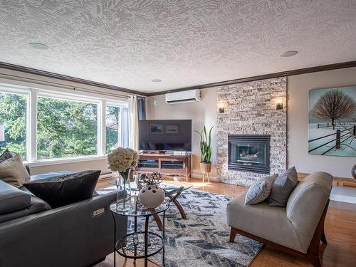 658 Rason Rd, Langford, BC - Indoor Photo Showing Living Room With Fireplace