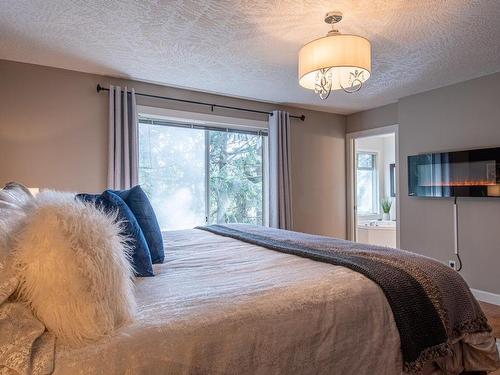 658 Rason Rd, Langford, BC - Indoor Photo Showing Bedroom
