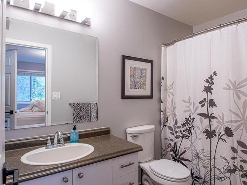 658 Rason Rd, Langford, BC - Indoor Photo Showing Bathroom