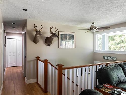 7125 Deer Rd, Lake Cowichan, BC - Indoor Photo Showing Other Room