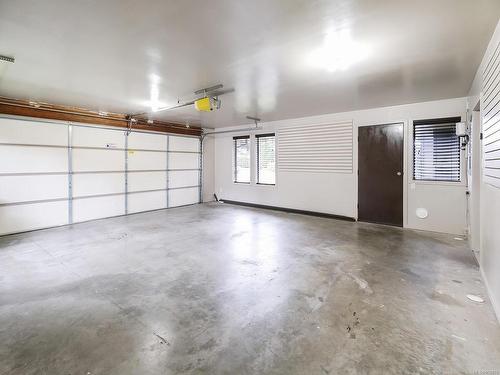 1467 Belcarra Rd, Duncan, BC - Indoor Photo Showing Garage