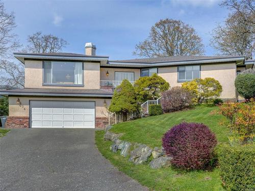 834 Maltwood Terr, Saanich, BC 