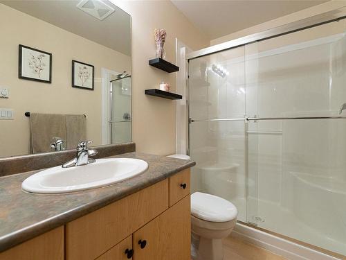 308-893 Hockley Ave, Langford, BC - Indoor Photo Showing Bathroom