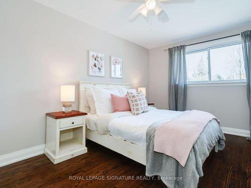 31 Woodthrush Crt, Toronto, ON - Indoor Photo Showing Bedroom