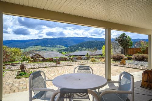 516 Middleton Way, Coldstream, BC - Outdoor With Deck Patio Veranda