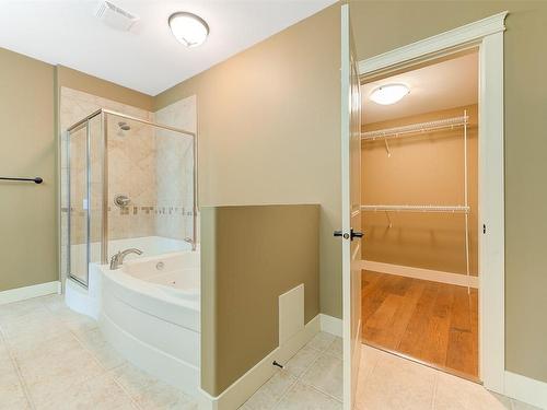 108-4350 Ponderosa Drive, Peachland, BC - Indoor Photo Showing Bathroom