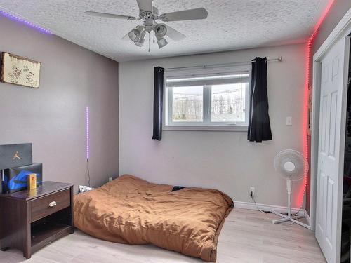 Chambre Ã Â coucher - 578  - 580 Rue St-Sauveur, Rouyn-Noranda, QC - Indoor Photo Showing Bedroom