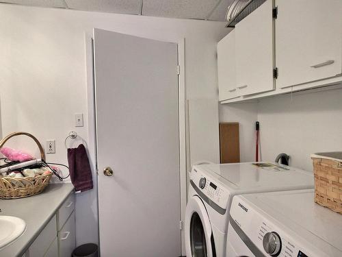 Salle de bains - 578  - 580 Rue St-Sauveur, Rouyn-Noranda, QC - Indoor Photo Showing Laundry Room