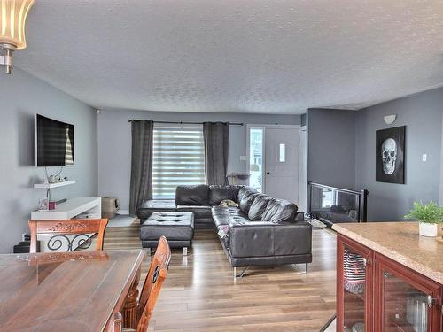 Salon - 578  - 580 Rue St-Sauveur, Rouyn-Noranda, QC - Indoor Photo Showing Living Room