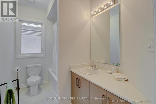 759 Green Street, Innisfil, ON - Indoor Photo Showing Bathroom