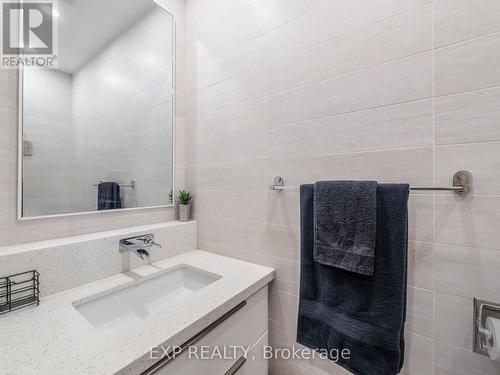 142 Moore'S Beach Road, Georgina, ON - Indoor Photo Showing Bathroom