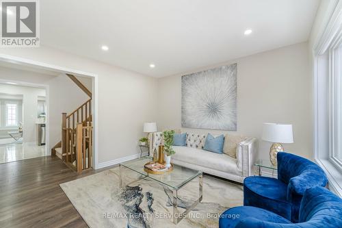 47 Baycliffe Crescent, Brampton, ON - Indoor Photo Showing Living Room
