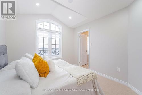 47 Baycliffe Crescent, Brampton, ON - Indoor Photo Showing Bedroom