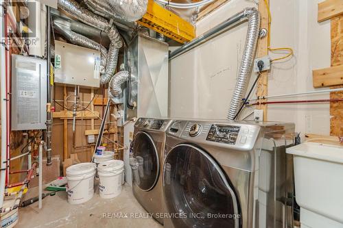 47 Baycliffe Crescent, Brampton, ON - Indoor Photo Showing Laundry Room