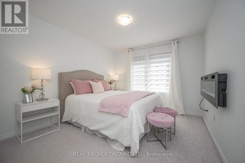 1257 Walnut Landing, Milton, ON - Indoor Photo Showing Bedroom