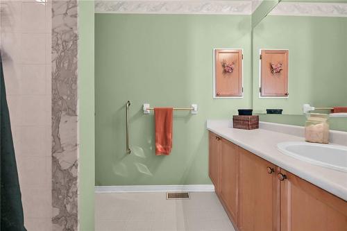 3 pc ensuite bath - 244 Silverbirch Boulevard, Mount Hope, ON - Indoor Photo Showing Bathroom