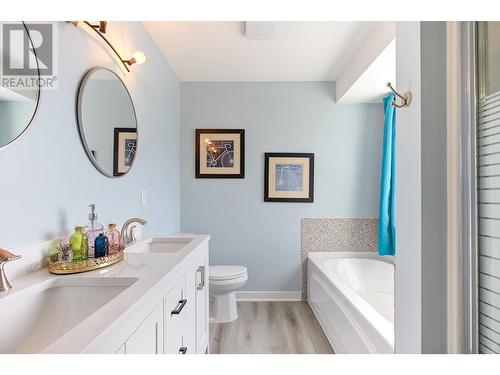 5812 Richfield Place, Vernon, BC - Indoor Photo Showing Bathroom