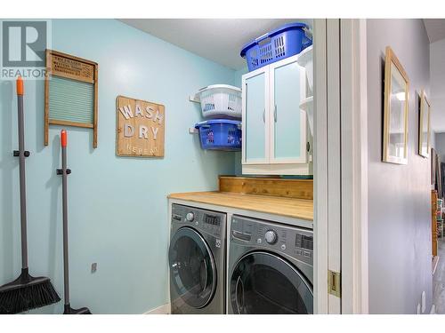 5812 Richfield Place, Vernon, BC - Indoor Photo Showing Laundry Room