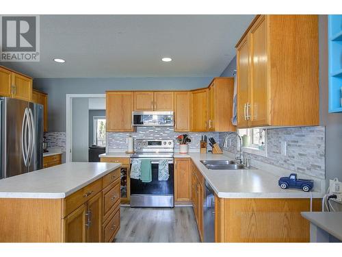 5812 Richfield Place, Vernon, BC - Indoor Photo Showing Kitchen With Double Sink