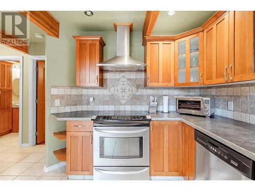 7889 Gardiner Road, Anglemont, BC - Indoor Photo Showing Kitchen With Double Sink