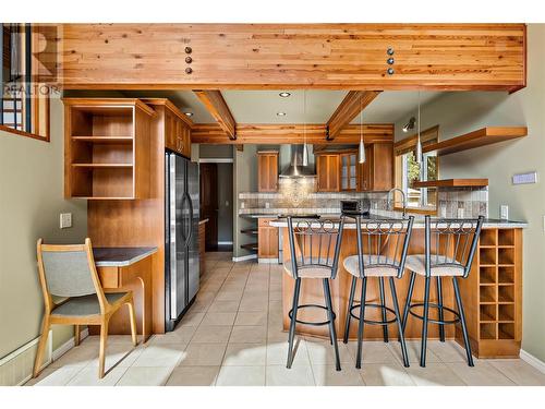 7889 Gardiner Road, Anglemont, BC - Indoor Photo Showing Kitchen