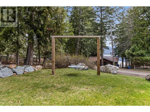 7889 Gardiner Road, Anglemont, BC - Outdoor