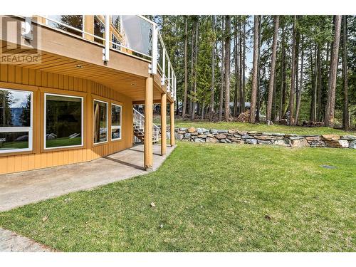 7889 Gardiner Road, Anglemont, BC - Outdoor