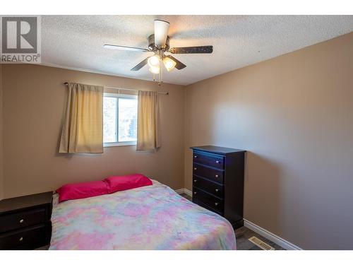 1775 Kloppenburg Road, Kelowna, BC - Indoor Photo Showing Bedroom
