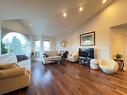 17Xxx 0 Avenue, Surrey, BC  - Indoor Photo Showing Living Room 