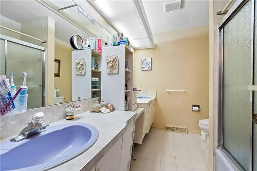 16 Lockview Crescent, St. Catharines, ON - Indoor Photo Showing Bathroom