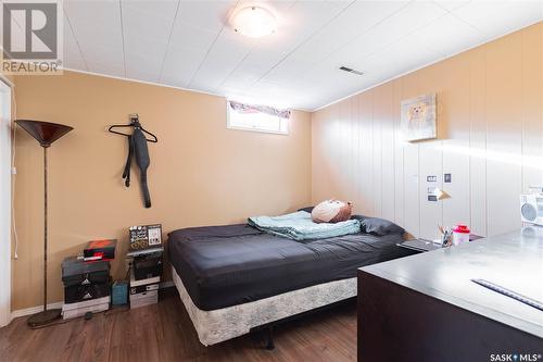 418 Mcmaster Crescent, Saskatoon, SK - Indoor Photo Showing Bedroom