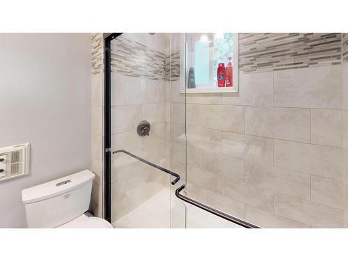 4701 Goat River Road N, Creston, BC - Indoor Photo Showing Bathroom