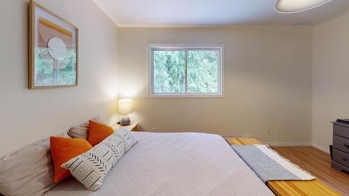 4701 Goat River Road N, Creston, BC - Indoor Photo Showing Bedroom