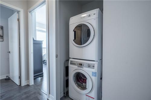 2093 Fairview Street|Unit #1902, Burlington, ON - Indoor Photo Showing Laundry Room