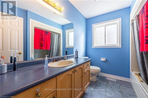 269 Winterberry Blvd, Thorold, ON - Indoor Photo Showing Bathroom