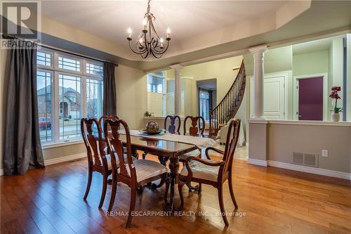 152 Central Ave, Grimsby, ON - Indoor Photo Showing Dining Room