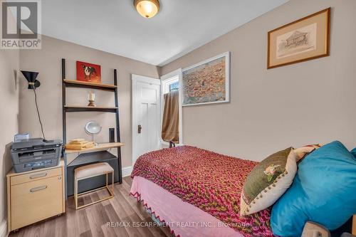 348 Victoria Ave N, Hamilton, ON - Indoor Photo Showing Bedroom
