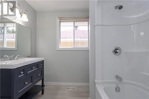 633 Beaton Avenue, Sudbury, ON - Indoor Photo Showing Bathroom