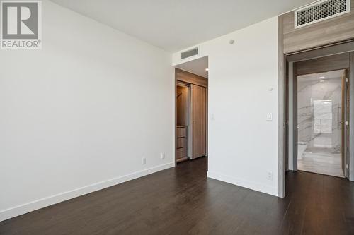3803 4880 Lougheed, Burnaby, BC - Indoor Photo Showing Other Room