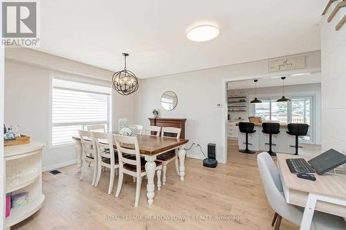 25 Somerville Rd, Halton Hills, ON - Indoor Photo Showing Dining Room