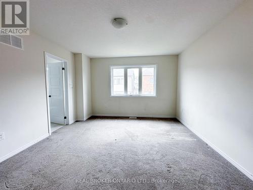 7755 White Pine Cres, Niagara Falls, ON - Indoor Photo Showing Other Room